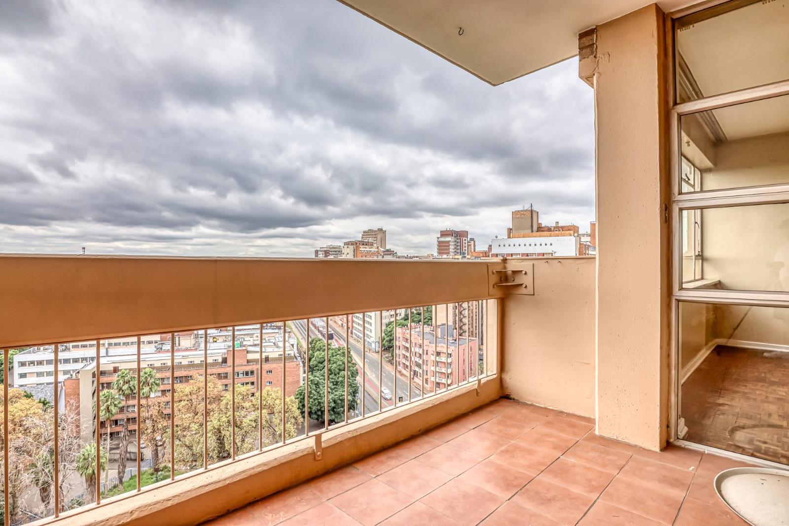 2 Bedroom Apartment in Parktown