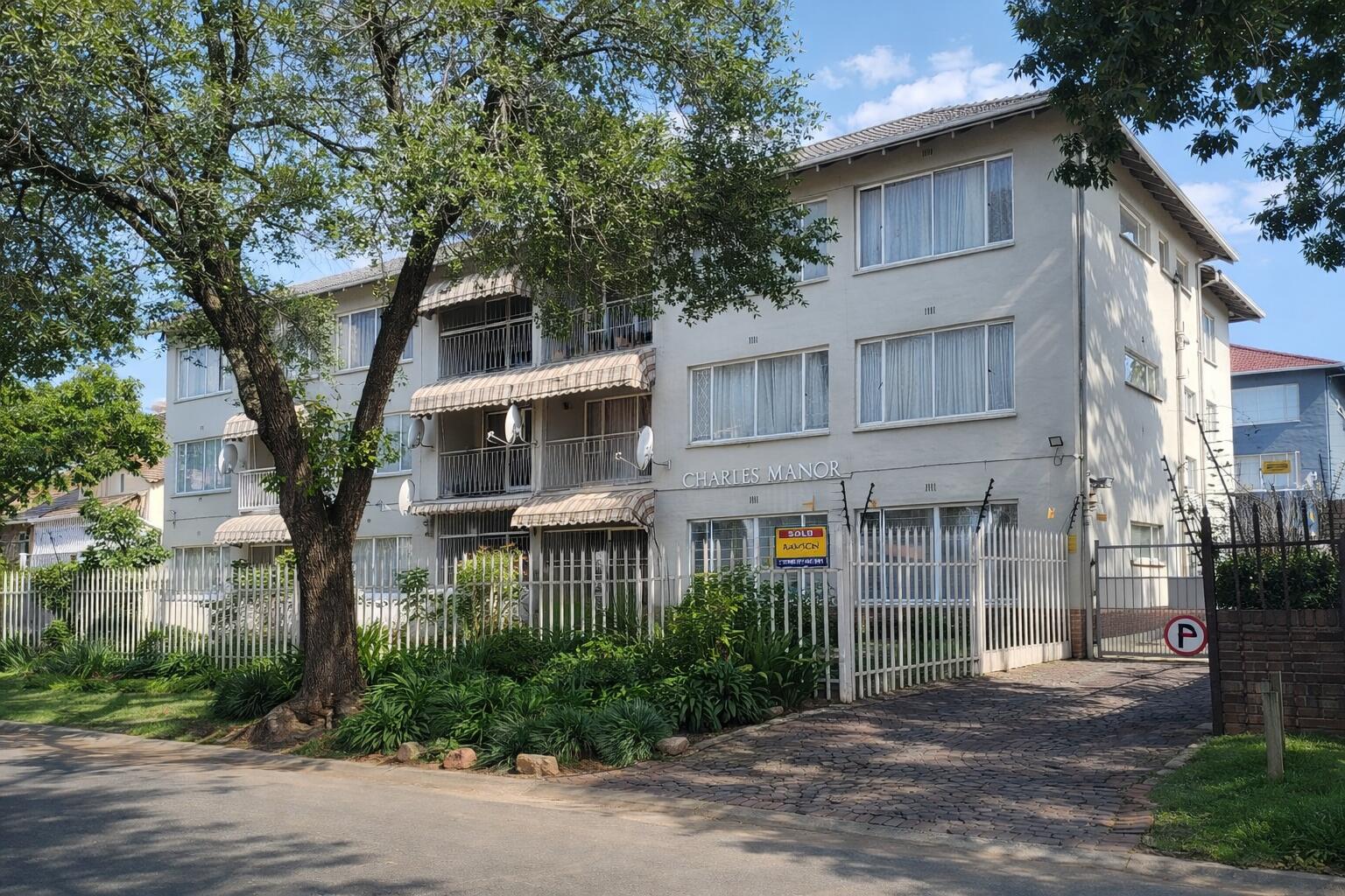 1.5 Bedroom Apartment in Windsor West