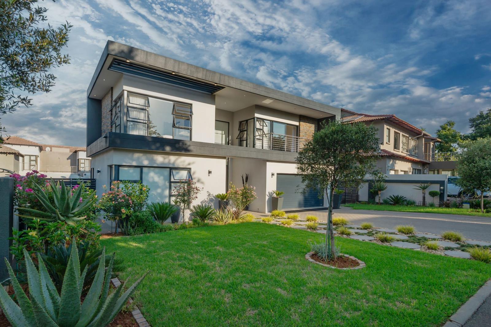 4 Bedroom House in La Como Lifestyle Estate