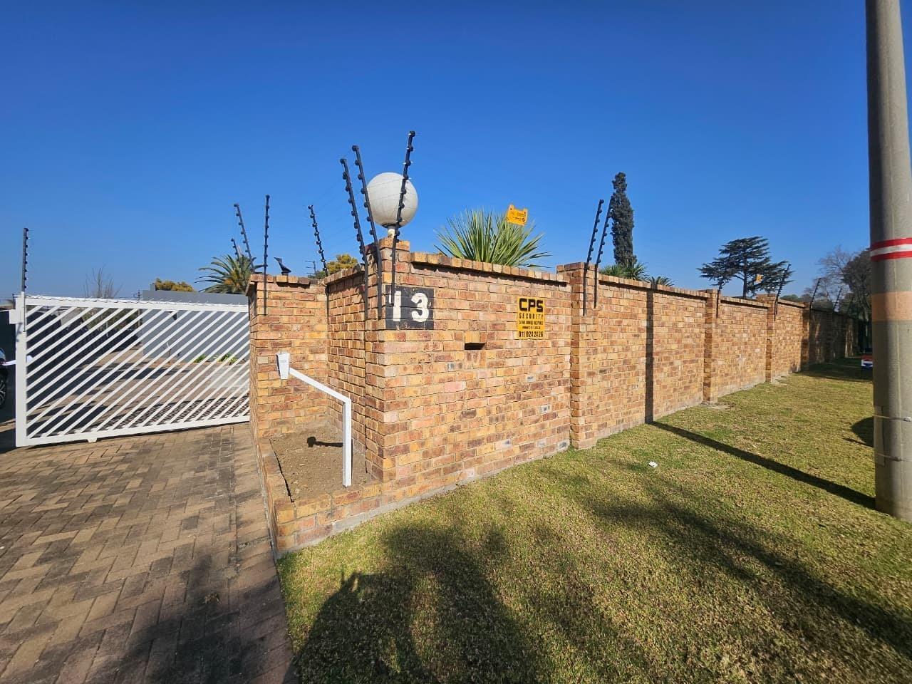 6 Bedroom House in Brackenhurst