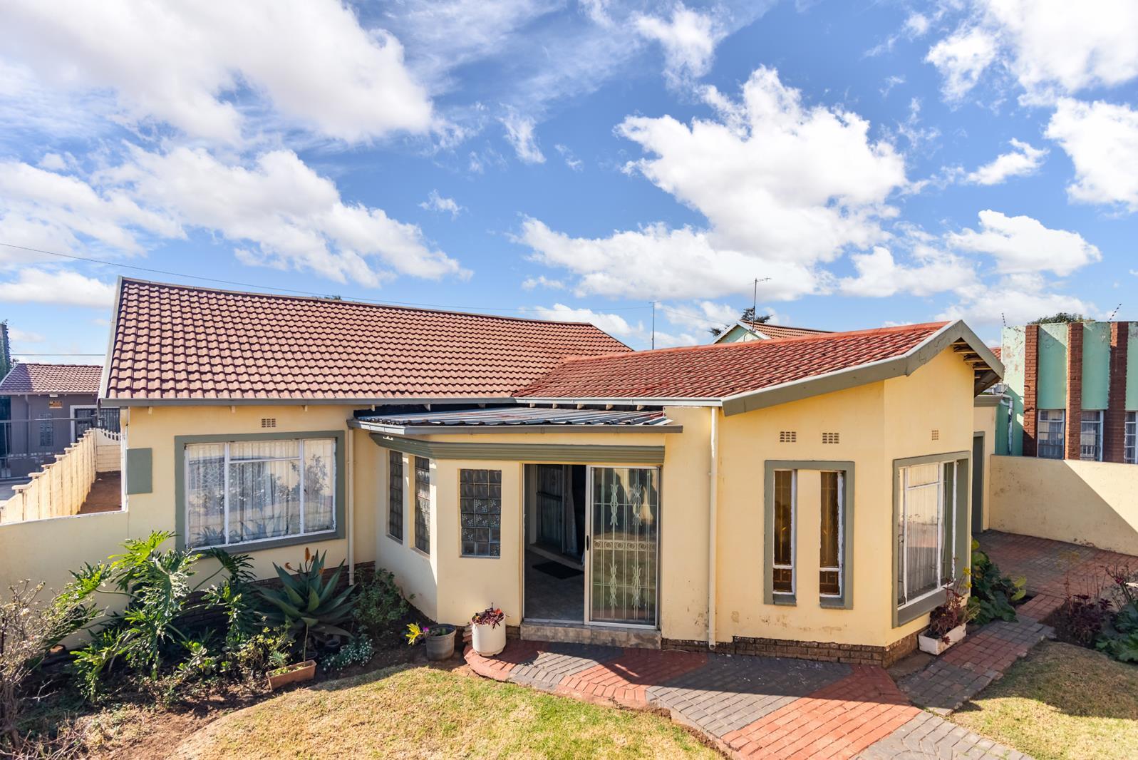 3 Bedroom House in Eldorado Park