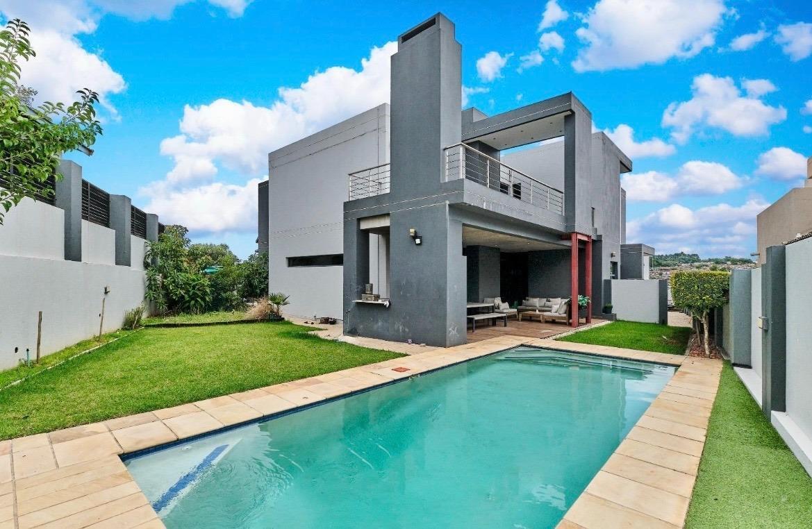 5 Bedroom House in Cedar Creek