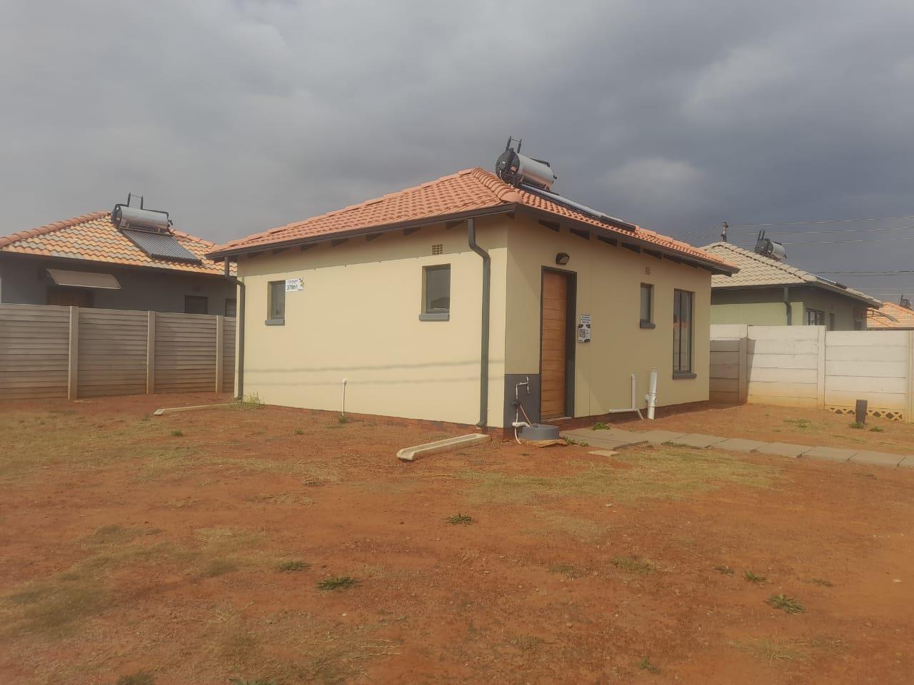 2 Bedroom House in Protea Glen