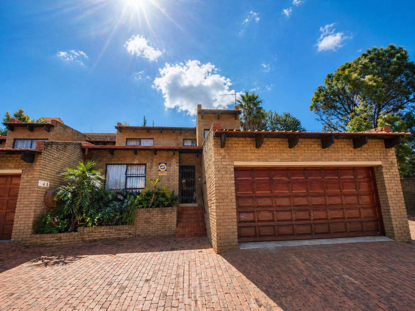 3 Bedroom Townhouse in Val de Grace