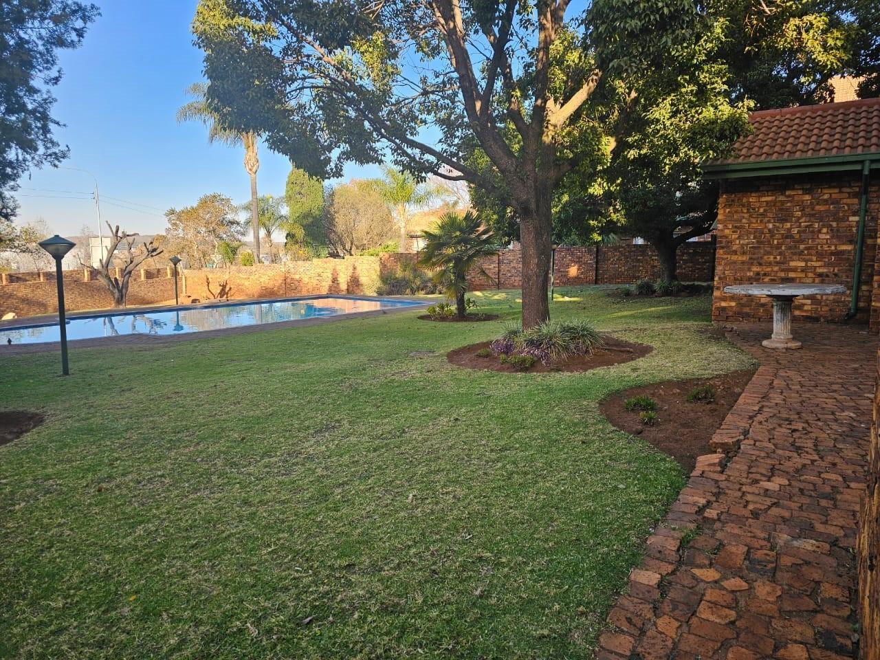 2 Bedroom Apartment in Zwartkop