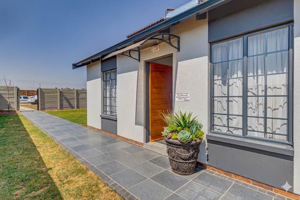 2 Bedroom House in Braamfontein