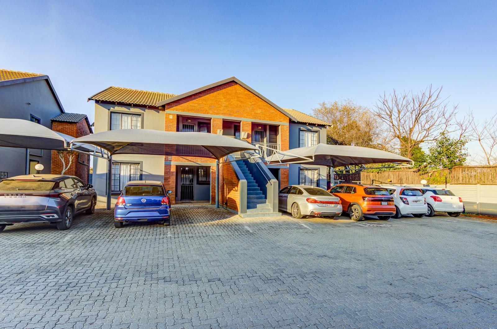 2 Bedroom Townhouse in Birchleigh