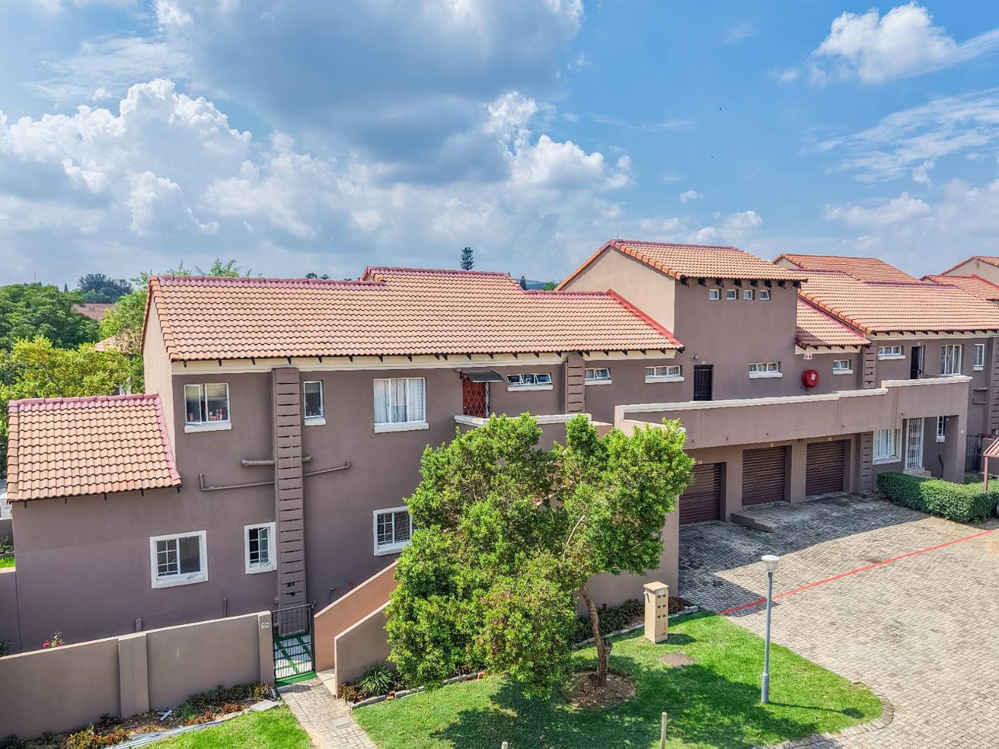 3 Bedroom Apartment in Halfway Gardens