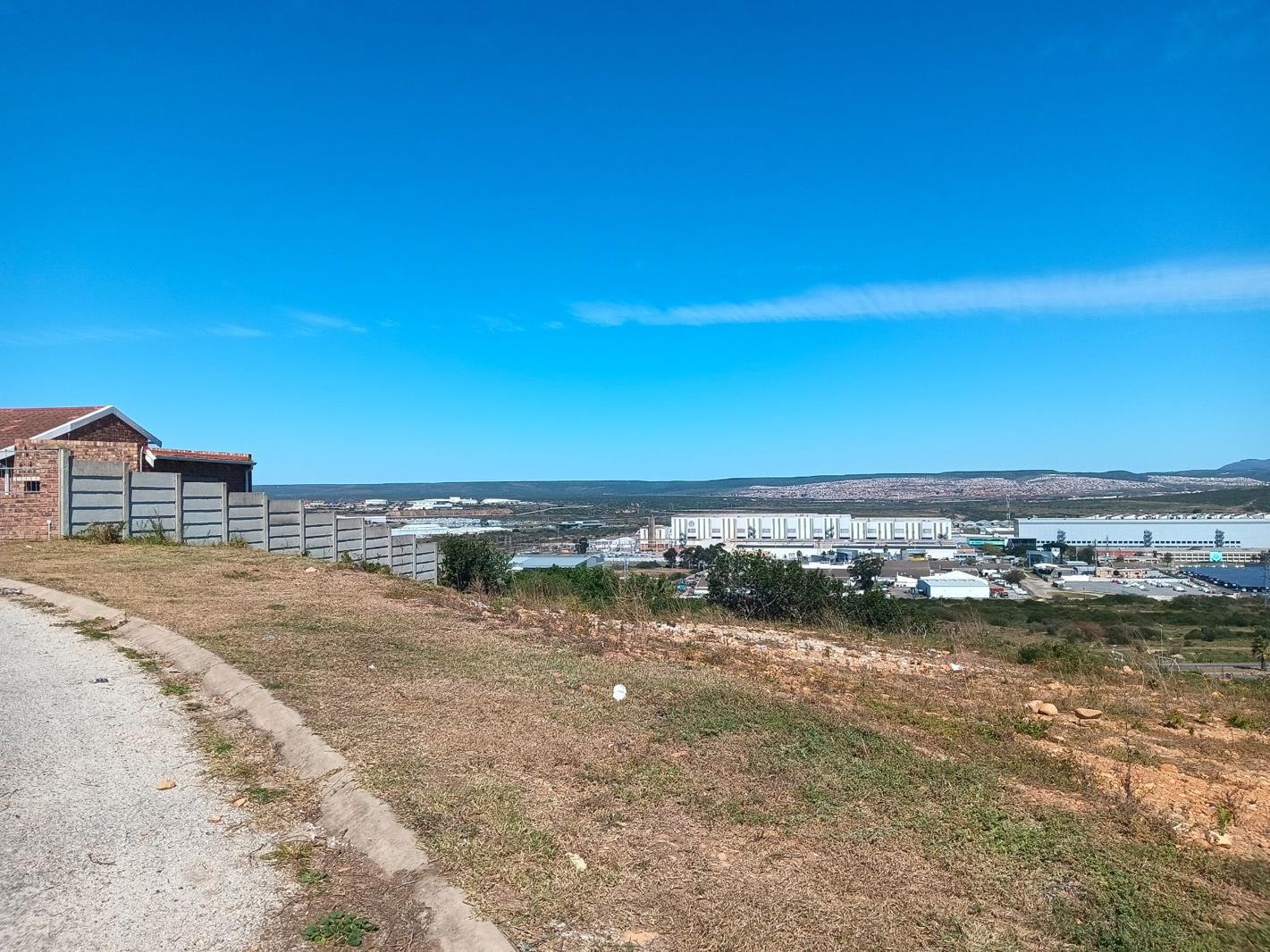 729 m² Land available in Uitenhage Central