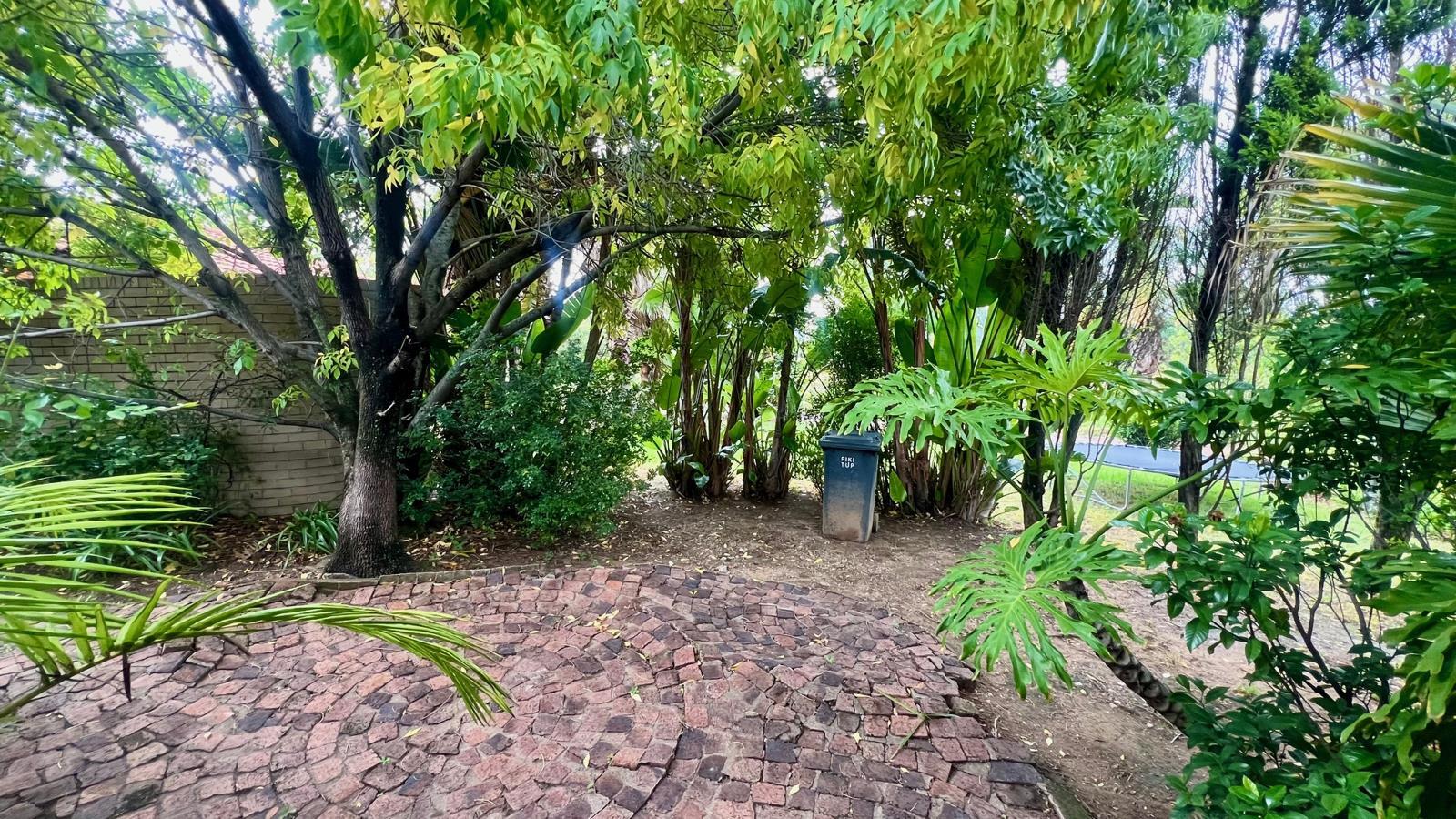 2 Bedroom Garden Cottage in Carlswald Estate