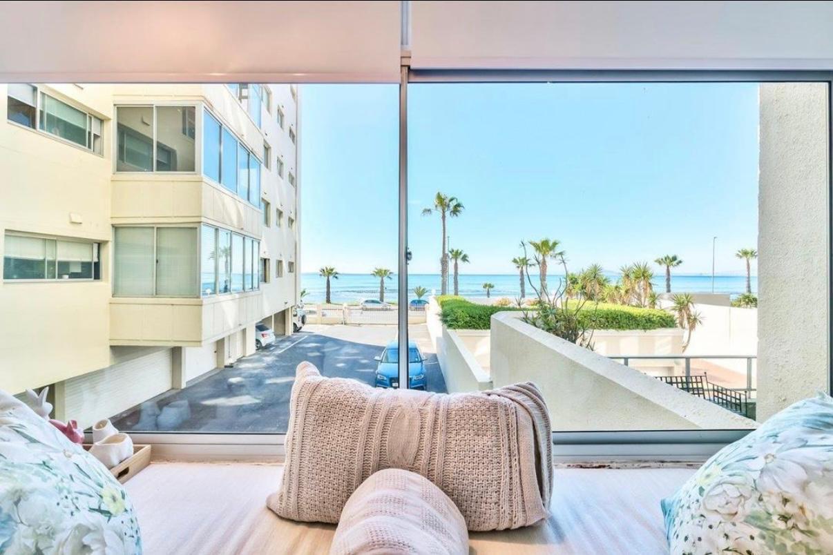 1 Bedroom Apartment in Mouille Point