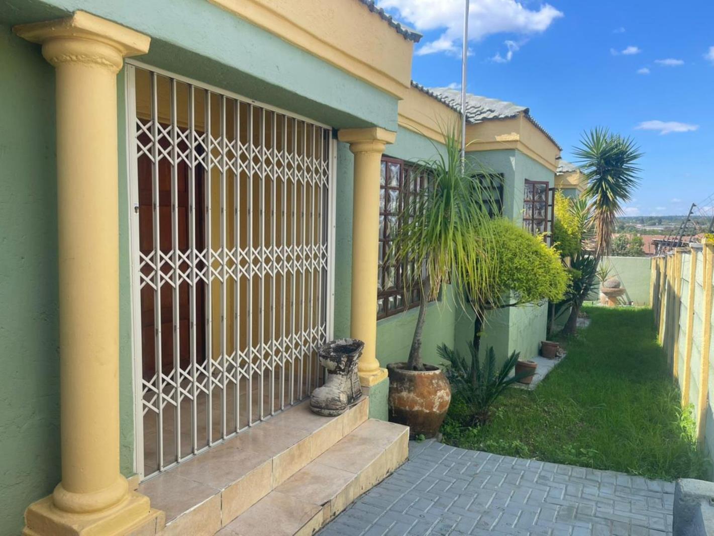 4 Bedroom House in Emdo Park