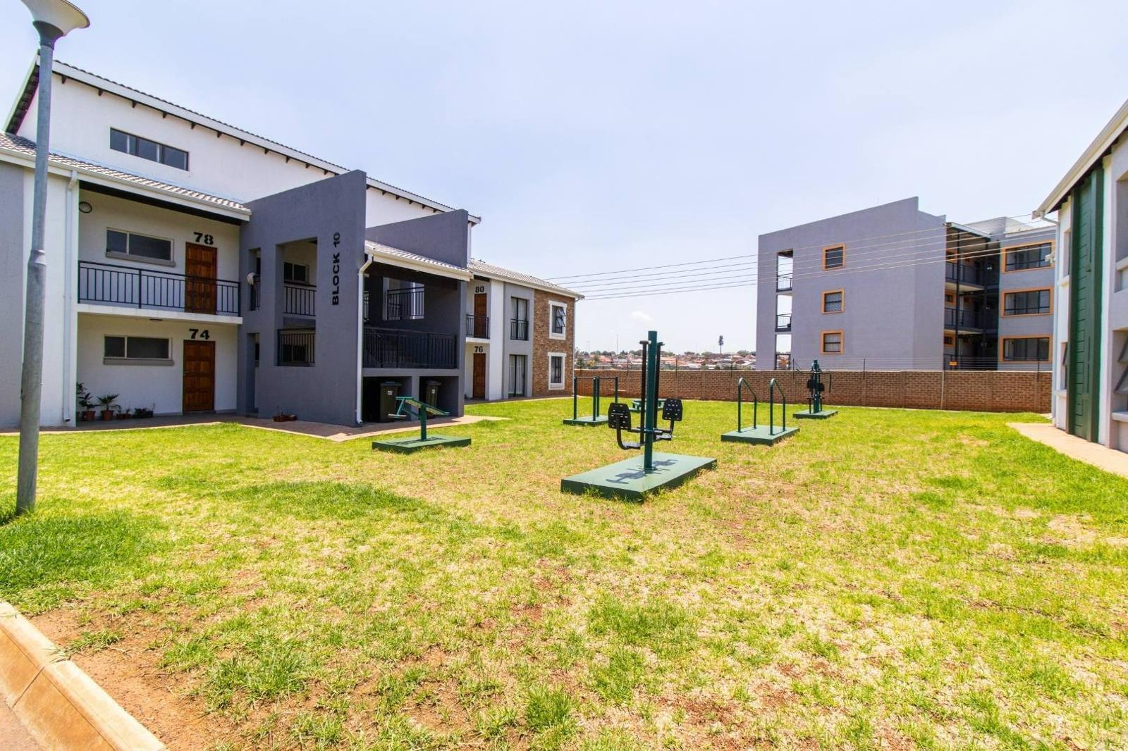 1 Bedroom Townhouse in Protea Glen