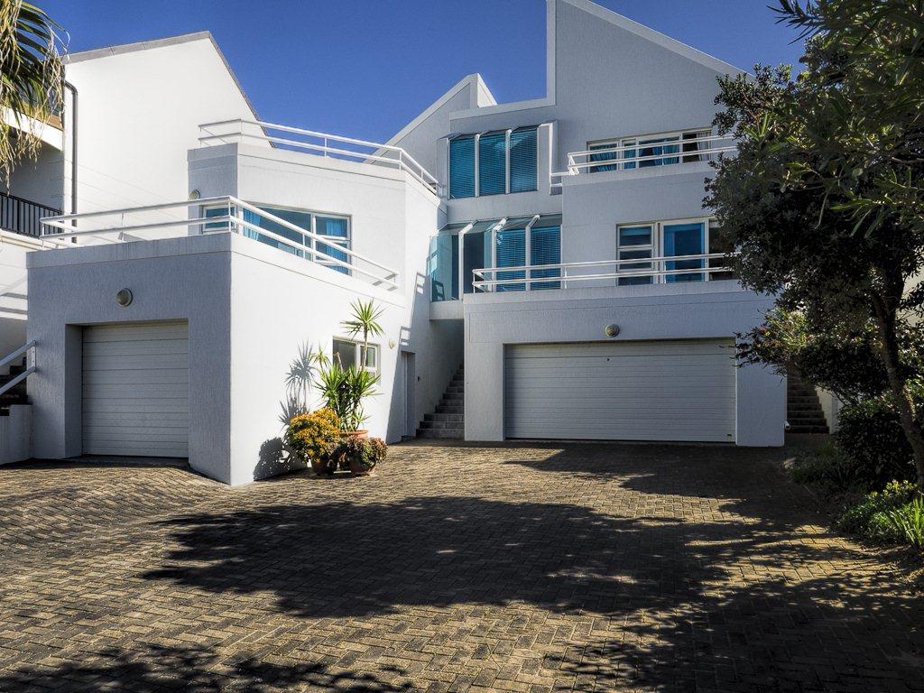 5 Bedroom House in Royal Alfred Marina
