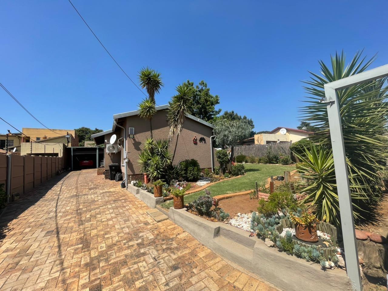 2 Bedroom House in Elandspark