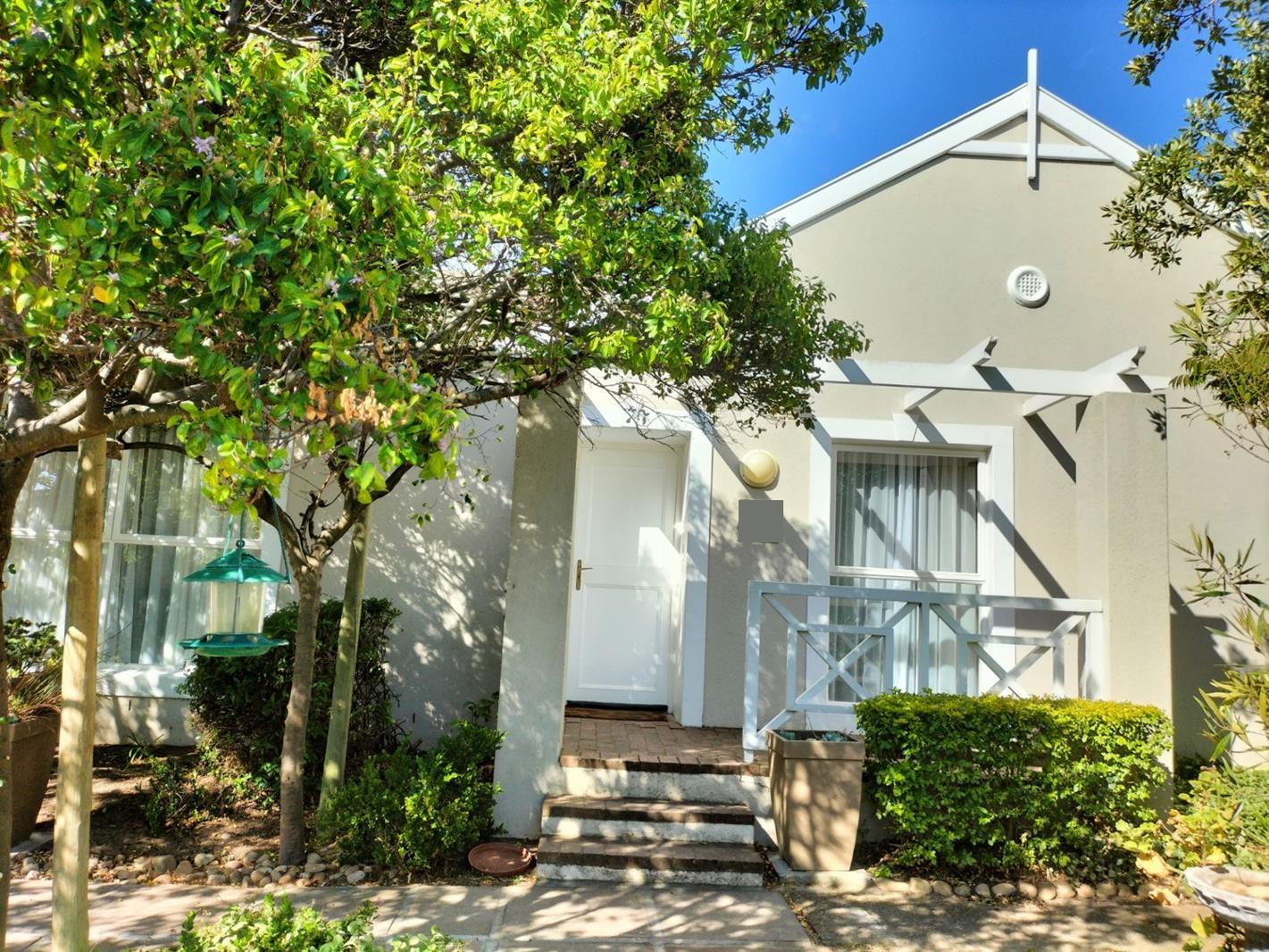 3 Bedroom House in Cherrywood Gardens