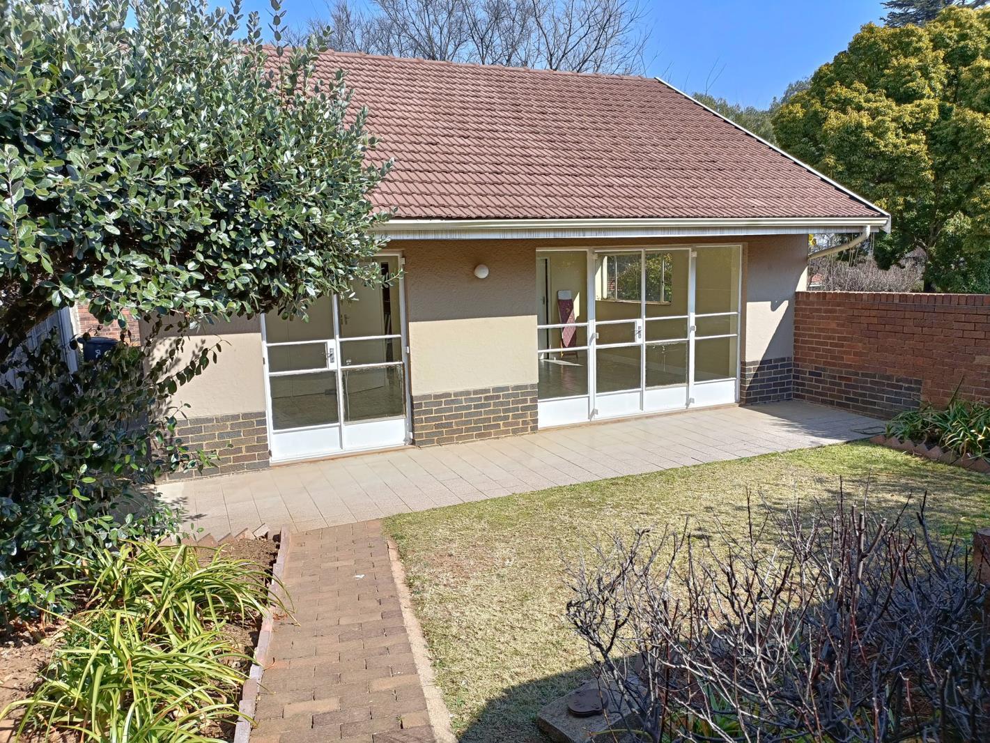 1 Bedroom Garden Cottage in Florida Park