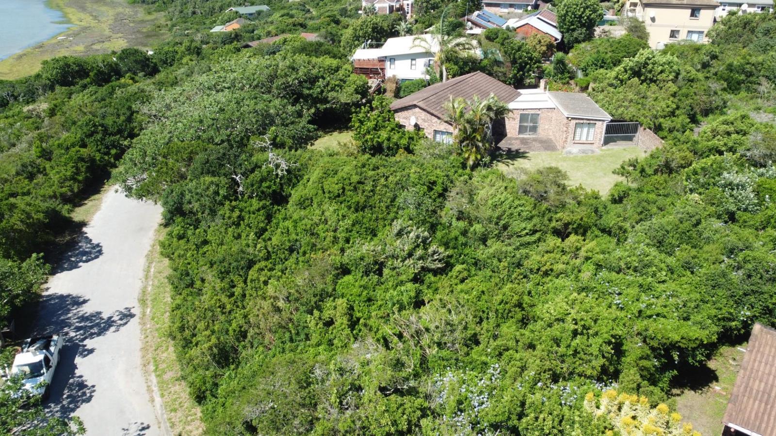 658 m² Land available in Kleinemonde