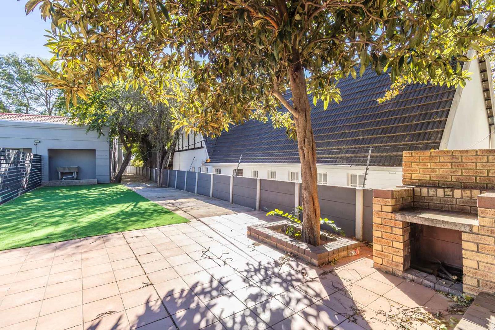 9 Bedroom House in Blairgowrie
