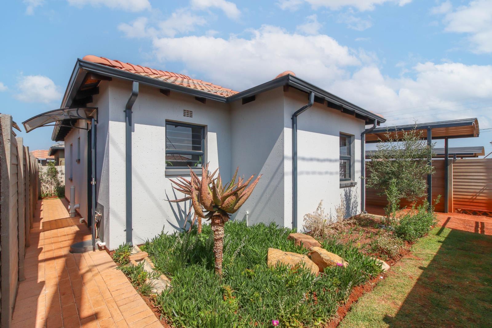 2 Bedroom House in Soweto Central