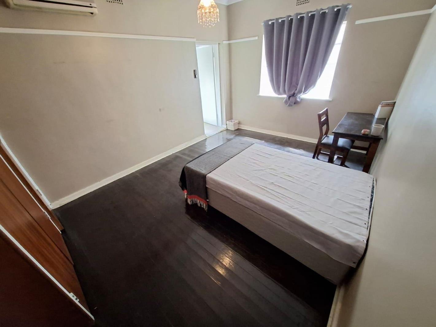 6 Bedroom House in Hatfield