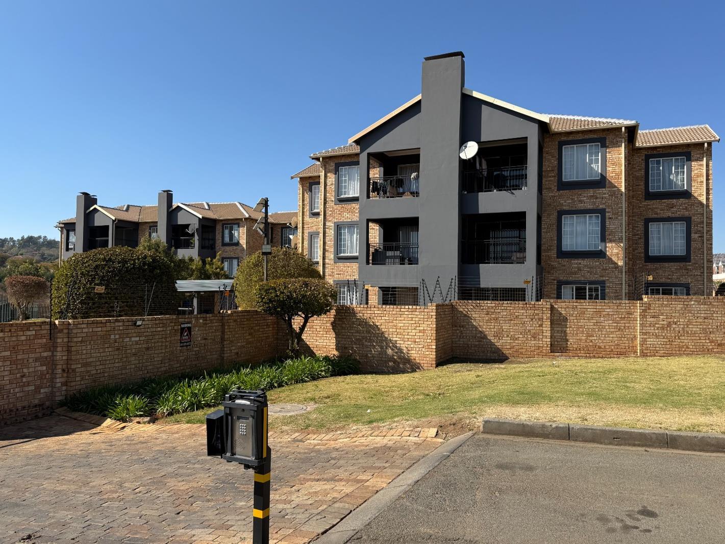 2 Bedroom Apartment in Wilgeheuwel
