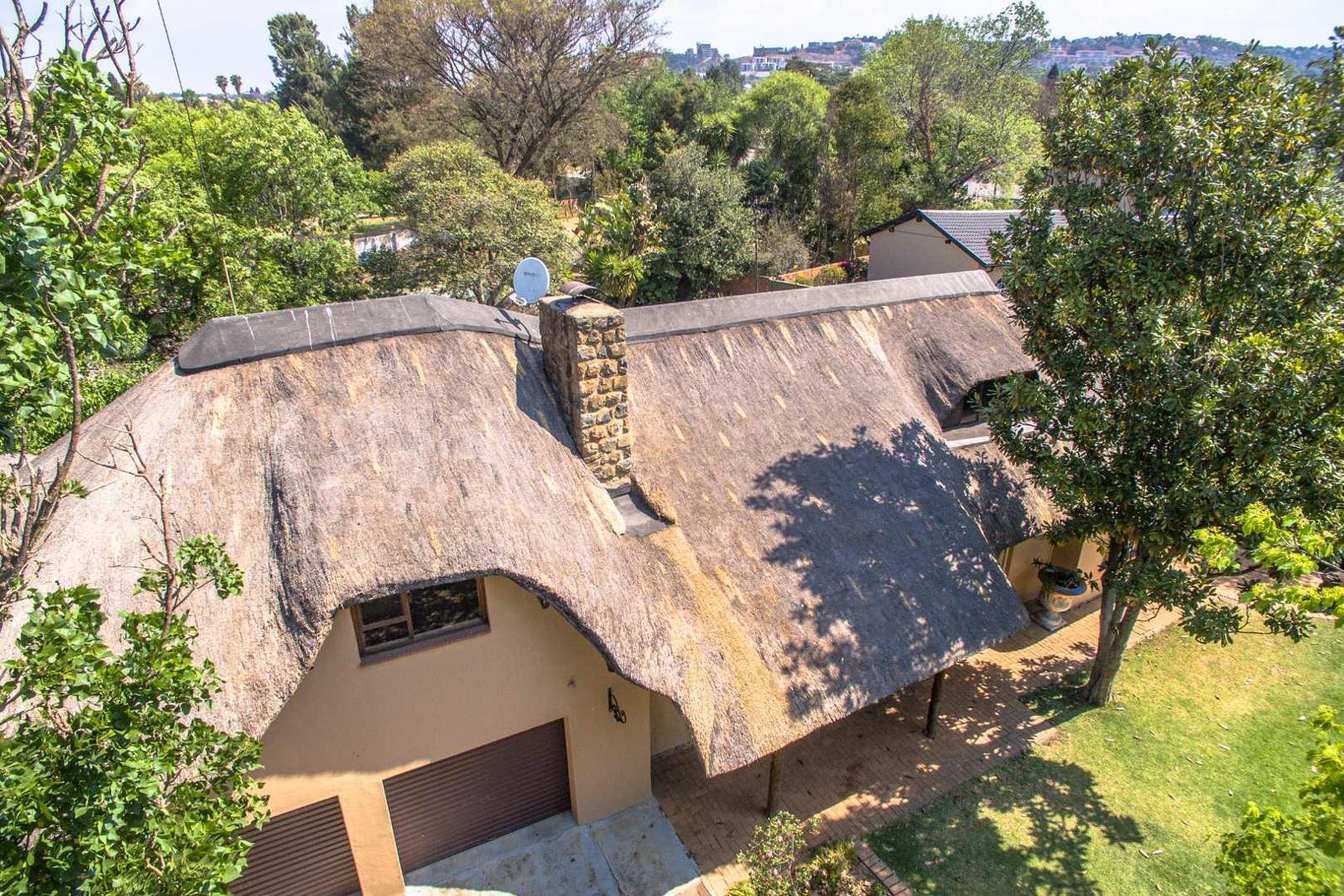 4 Bedroom House in Weltevreden Park