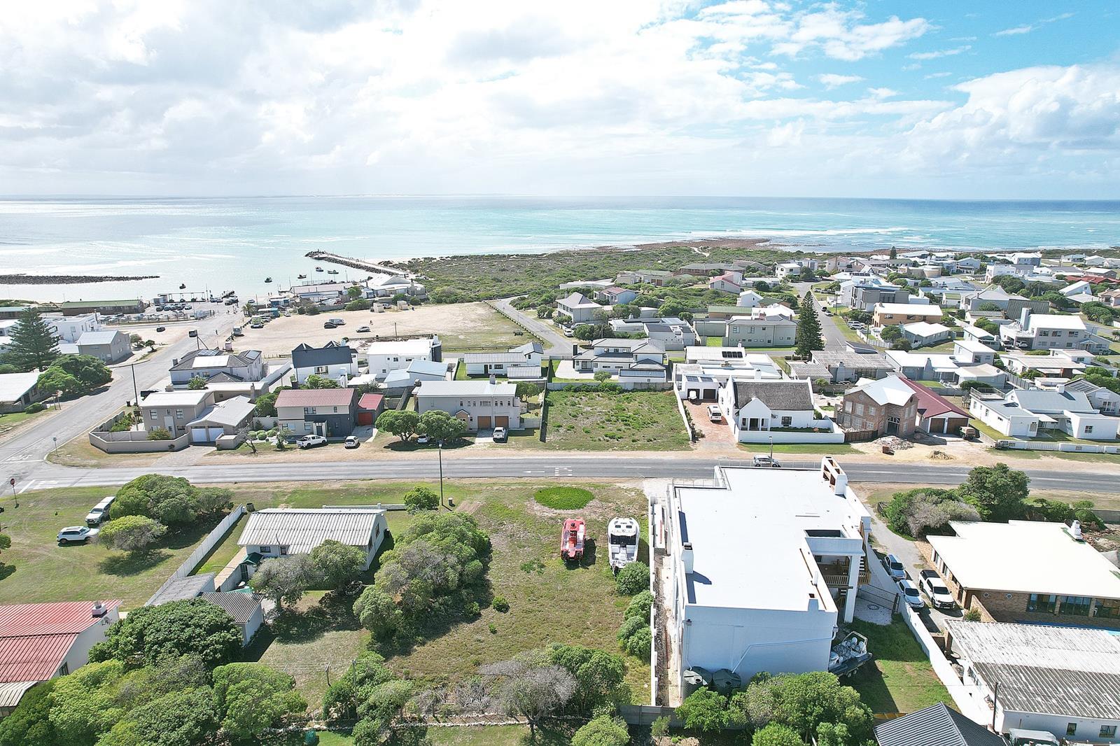 1 023 m² Land available in Struisbaai
