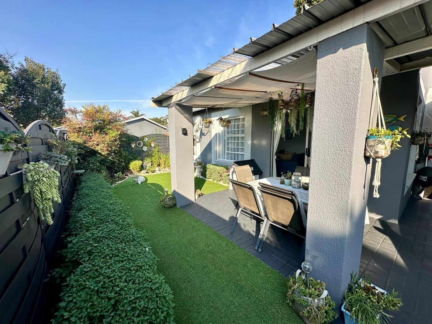 2 Bedroom Cluster in Fairland