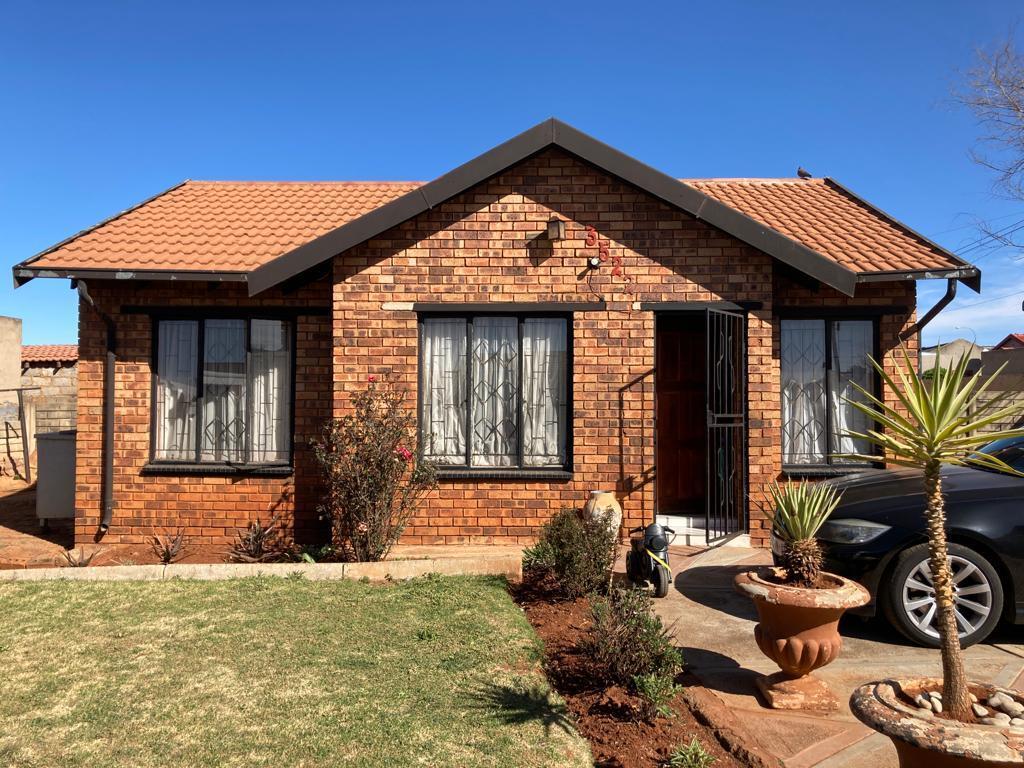 2 Bedroom House in Soweto Central