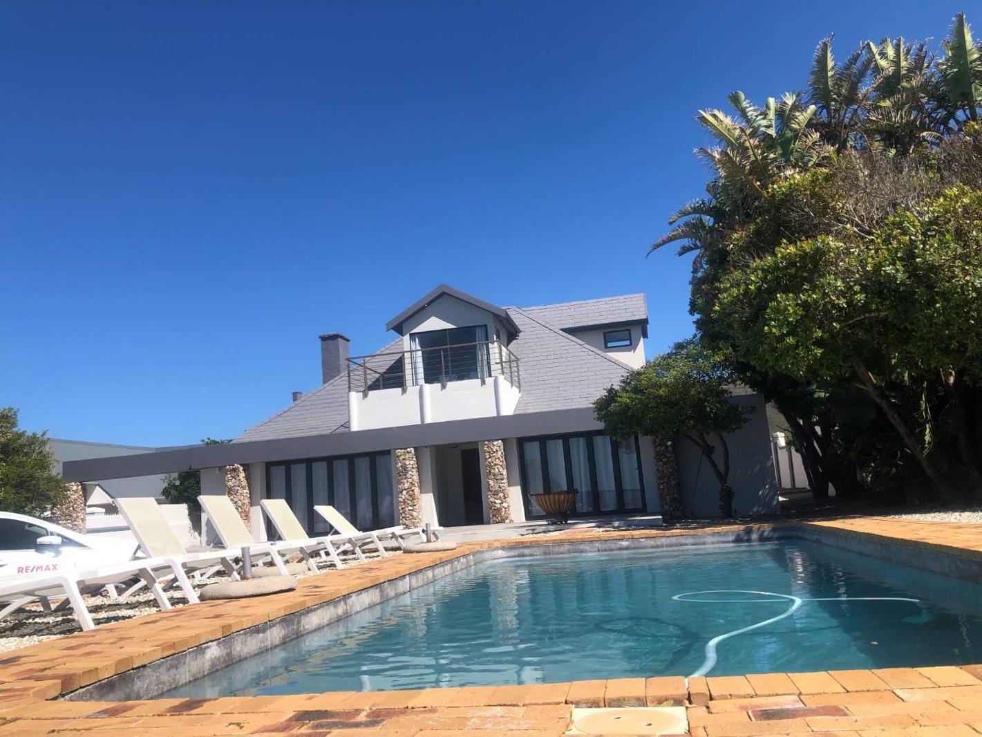 6 Bedroom House in Westcliff
