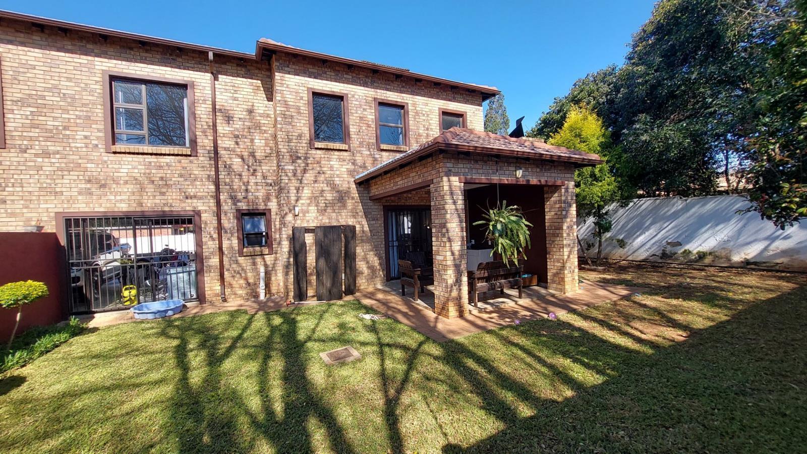 3 Bedroom House in Clubview