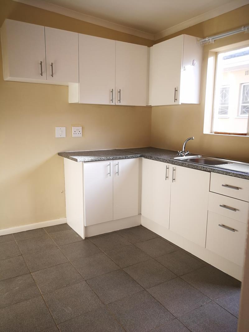 2 Bedroom Garden Cottage in Rylands