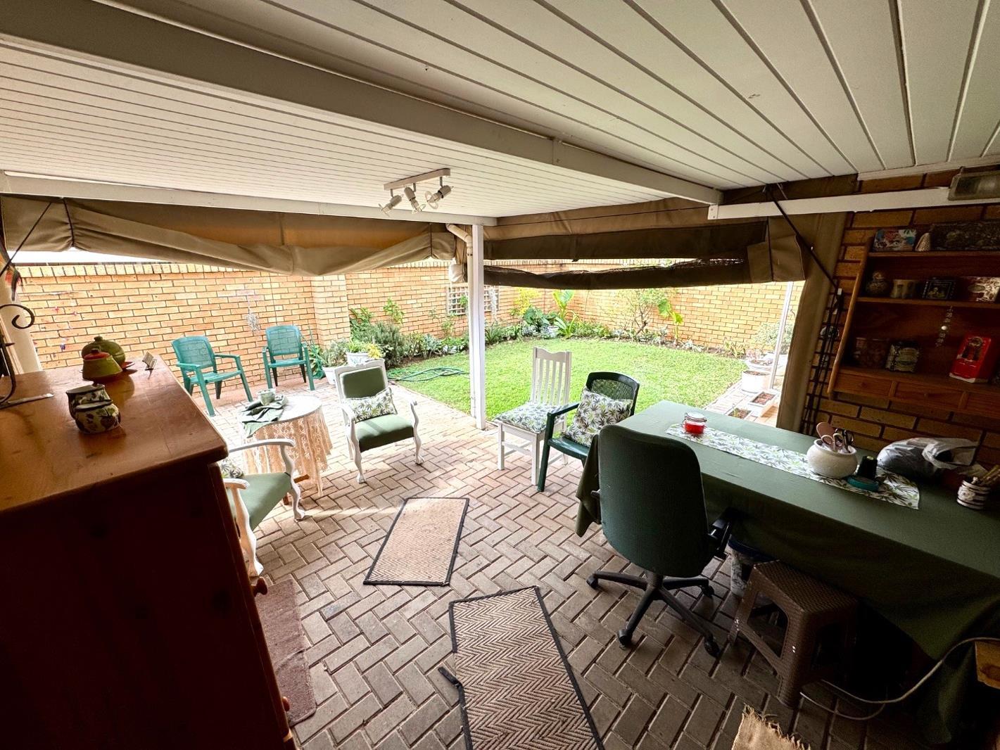 2 Bedroom Townhouse in Sinoville