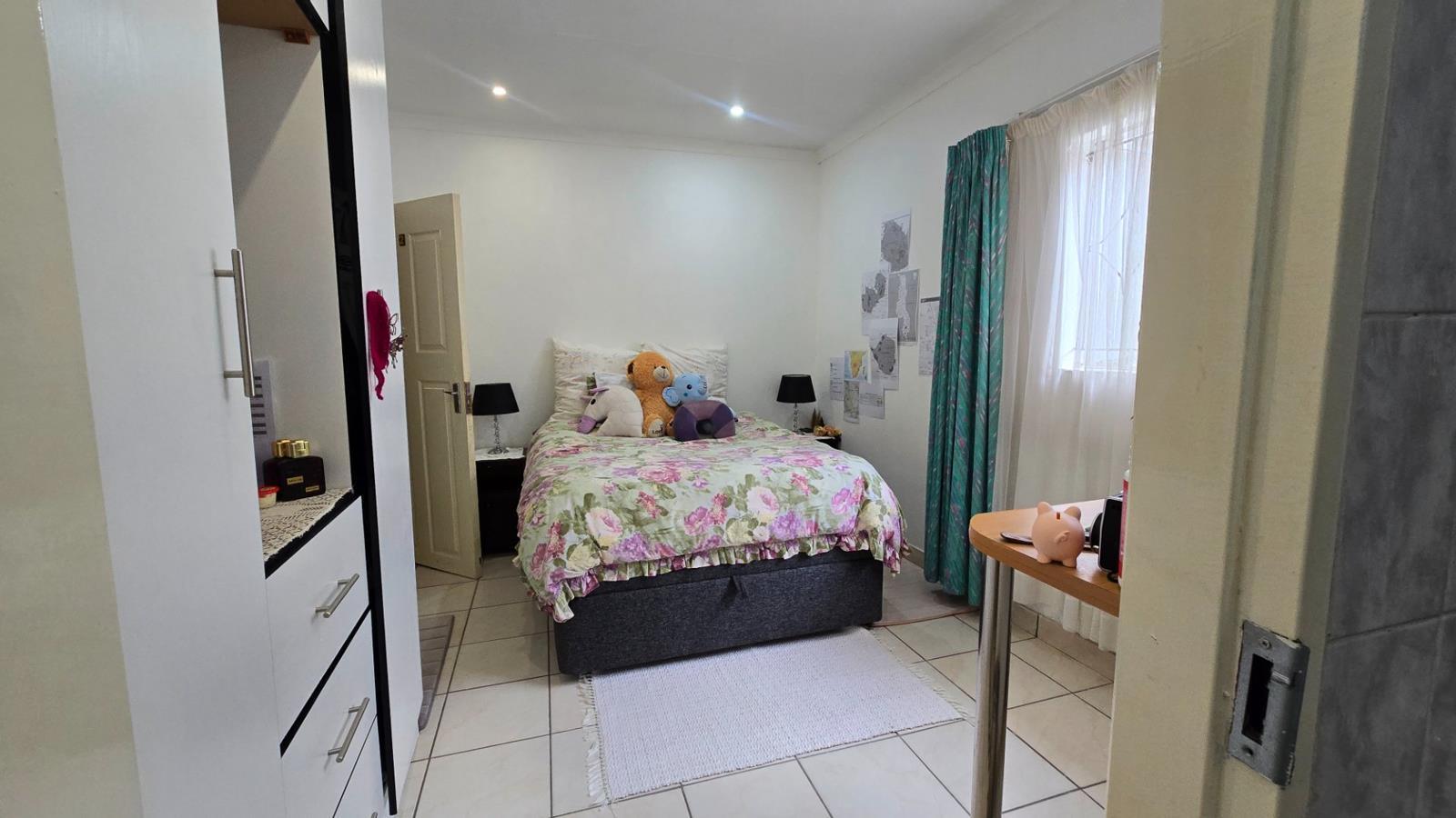 1 Bedroom Apartment in Crystal Park
