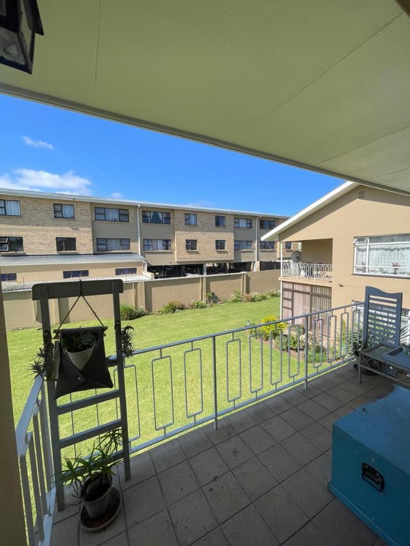 2 Bedroom Apartment in George Central