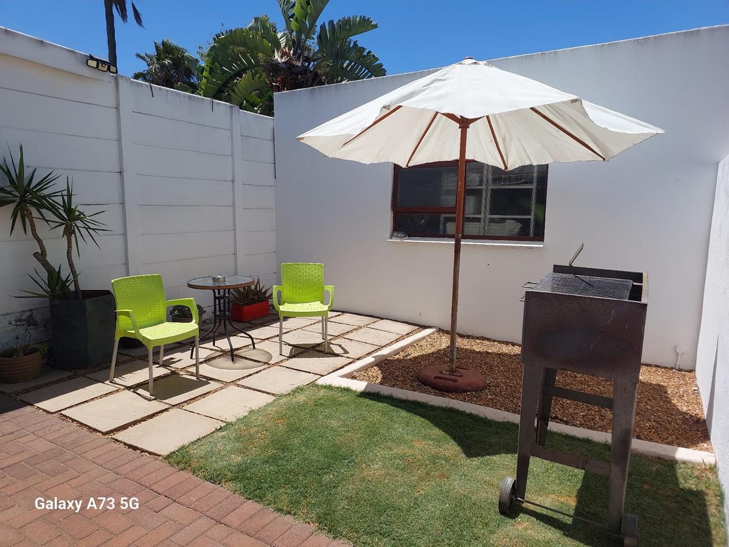 1 Bedroom Garden Cottage in Duynefontein