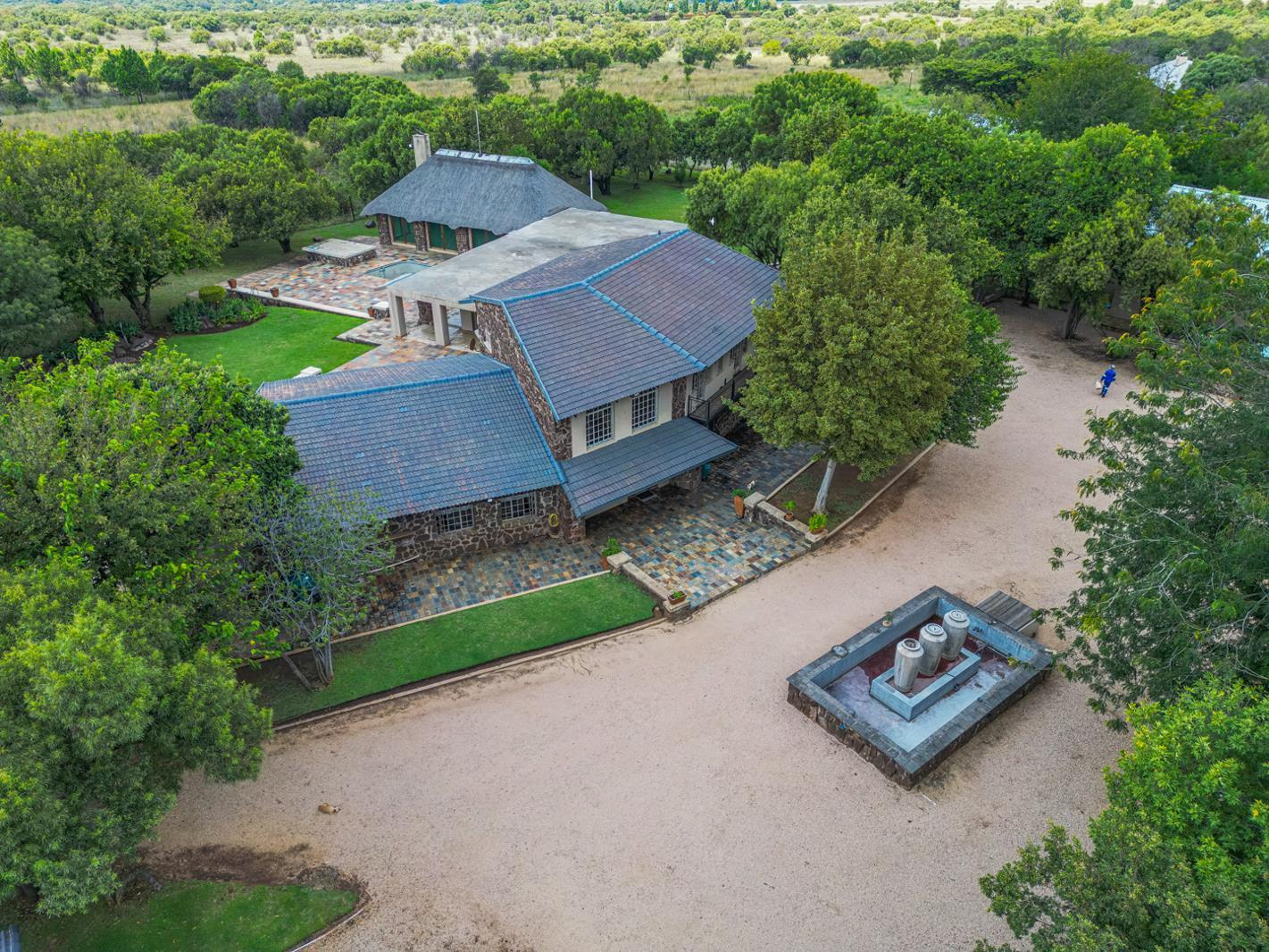 7 Bedroom House in Lanseria and surrounds