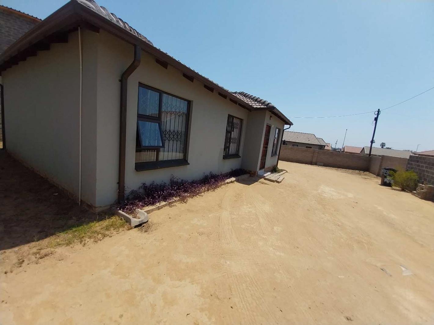 3 Bedroom House in Kya Sands