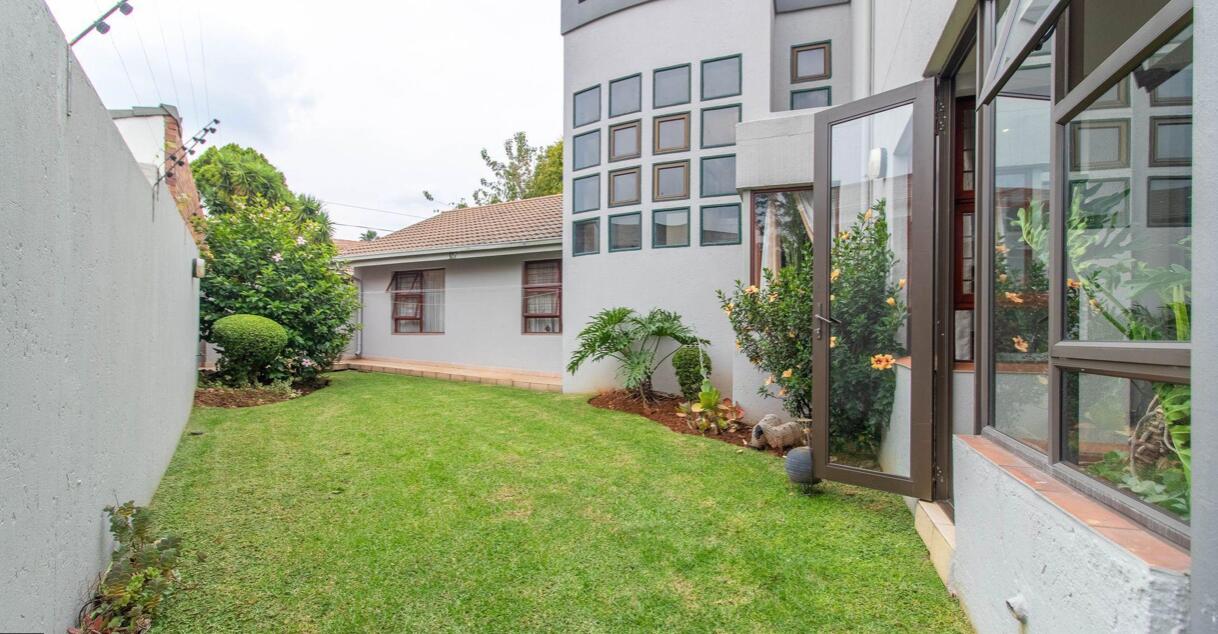 4 Bedroom House in Marais Steyn Park