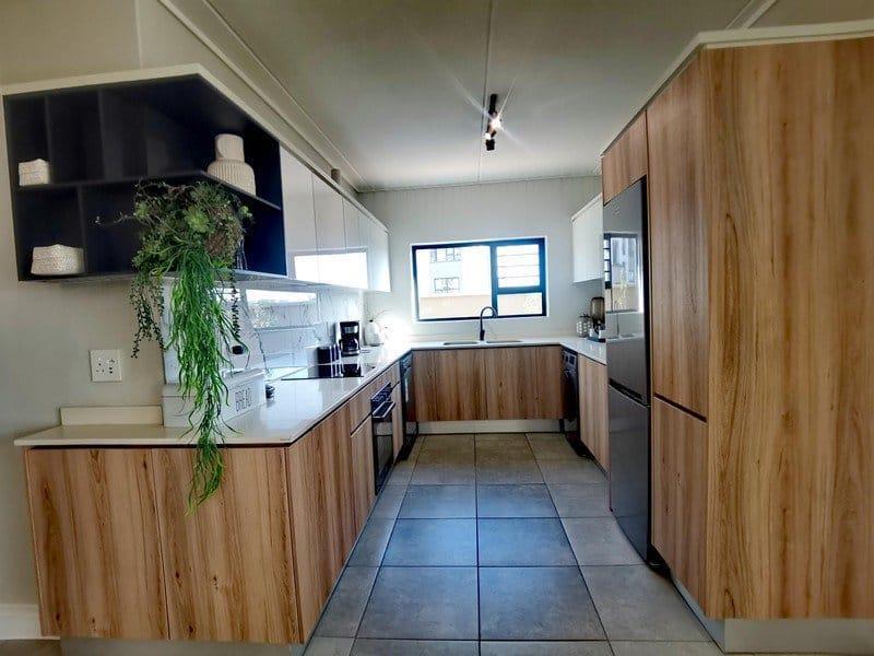 3 Bedroom Apartment in Waterfall Estate