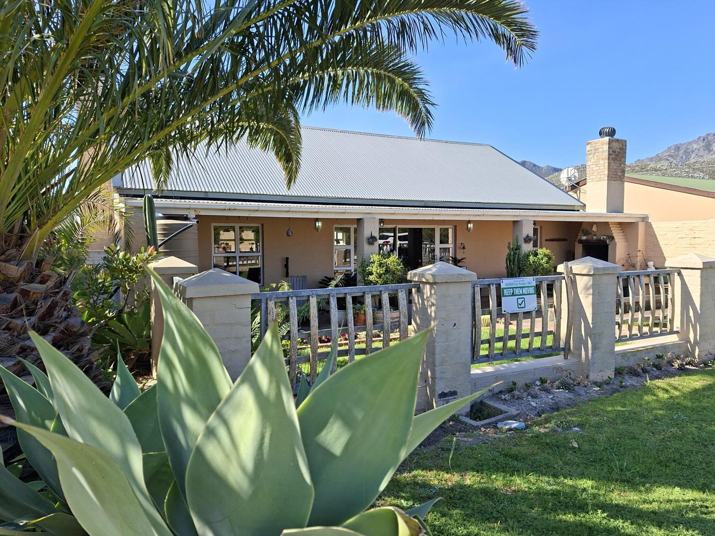 2 Bedroom House in Pringle Bay