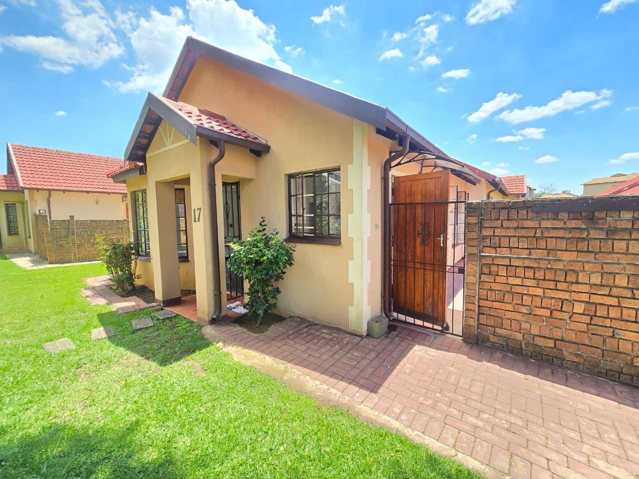 2 Bedroom Townhouse in Meredale