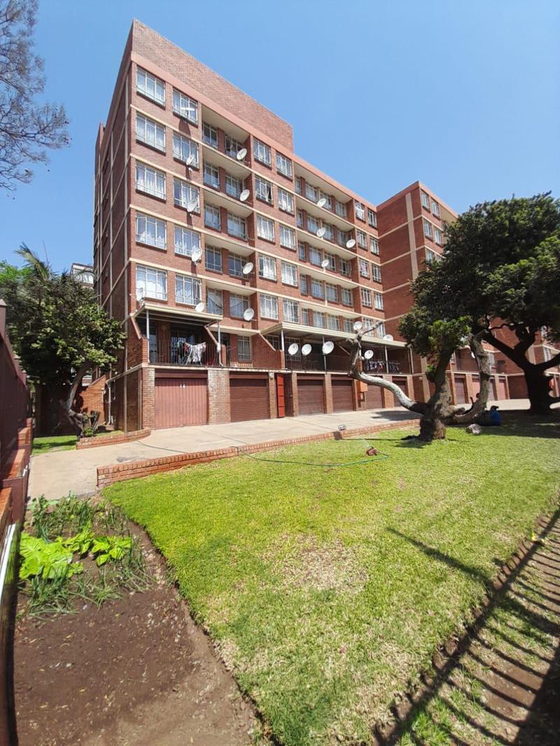 Studio apartment in Gezina