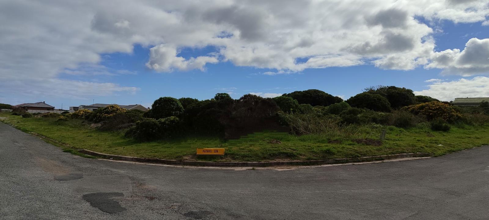 755 m² Land available in Kleinbaai