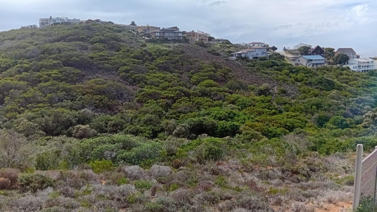 1 025 m² Land available in Dana Bay
