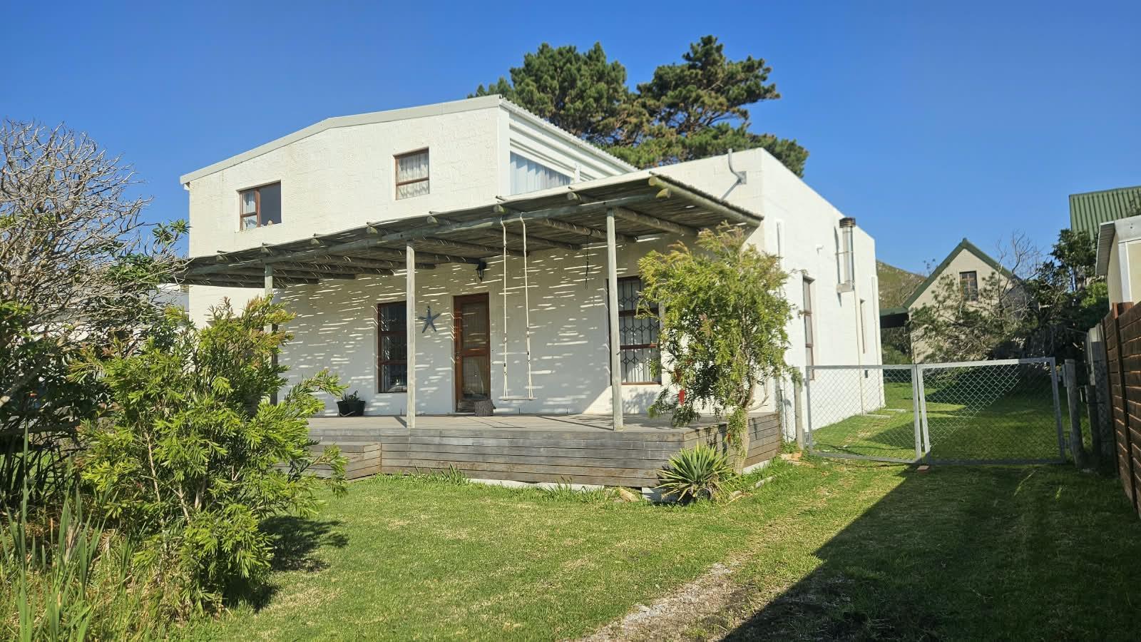 2 Bedroom House in Pringle Bay
