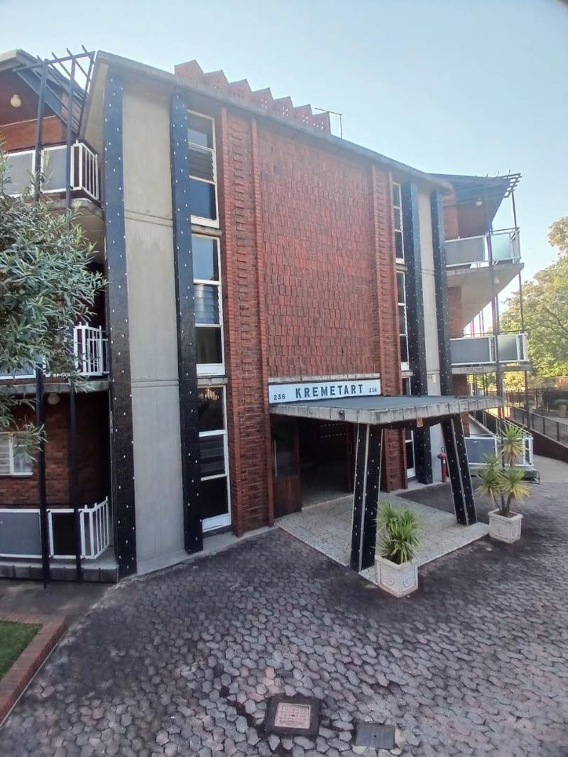 2 Bedroom Apartment in Groenkloof
