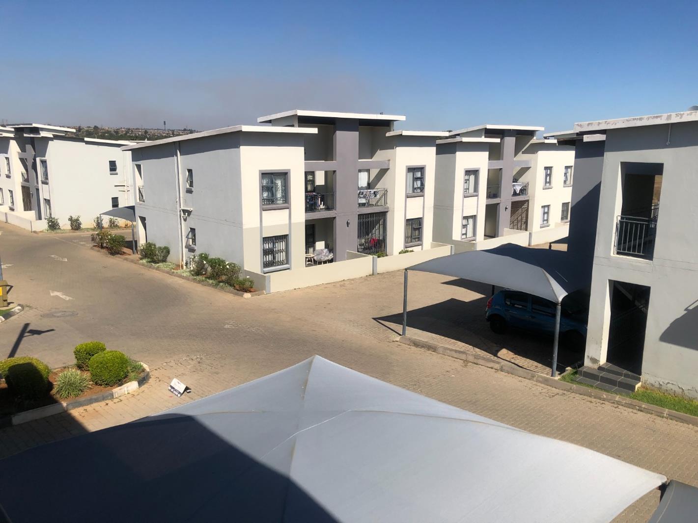 2 Bedroom Apartment in Witpoortjie