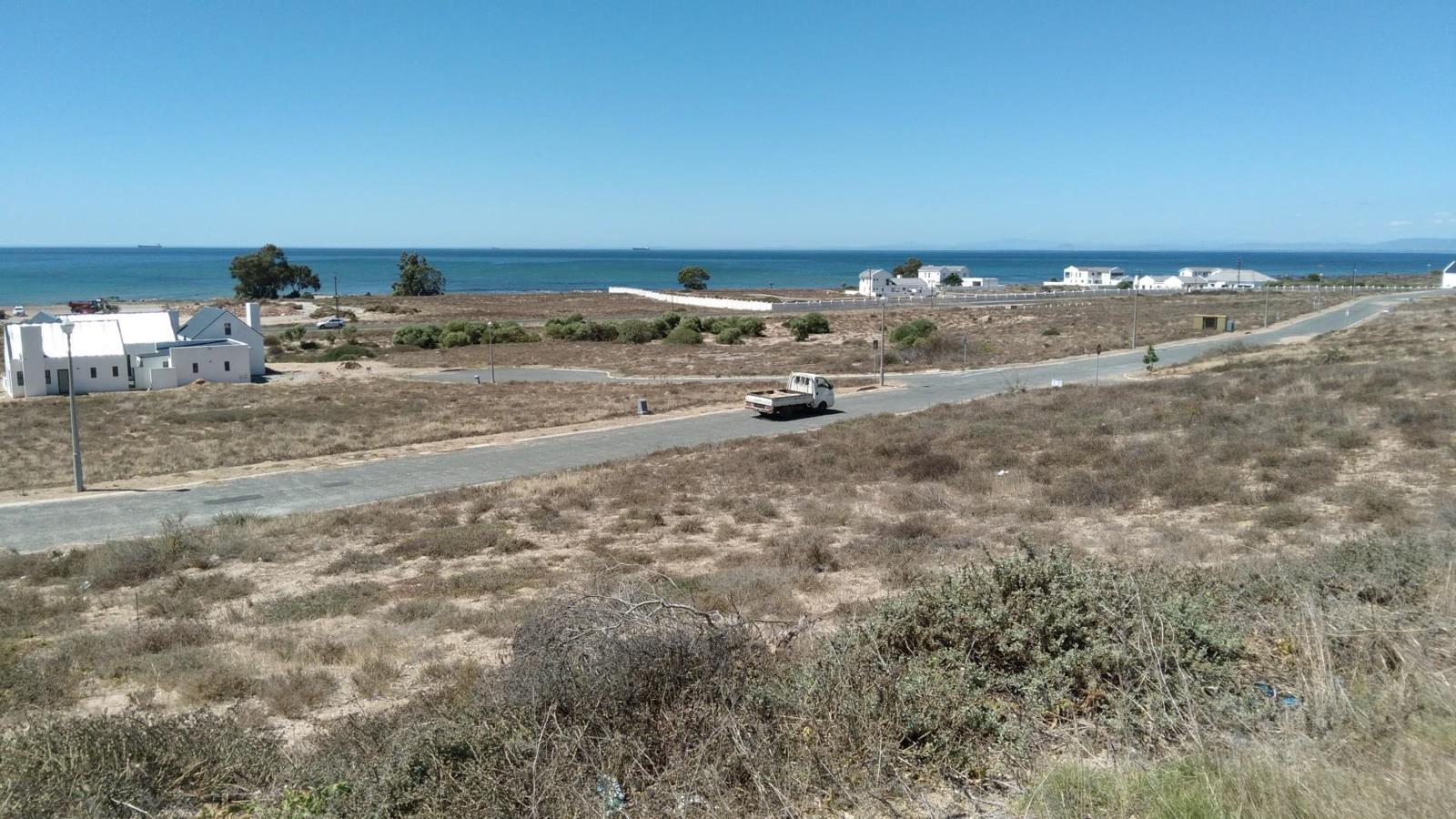 482 m² Land available in Da Gama Bay